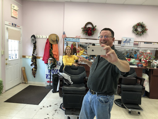 Barber Shop «Thien Kim Barber Shop», reviews and photos, 10511 Metropolitan Ave, Kensington, MD 20895, USA