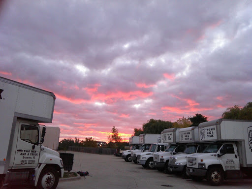 Moving and Storage Service «Two Men and a Truck», reviews and photos, 1111 Tower Rd, Schaumburg, IL 60173, USA