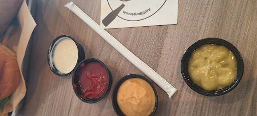 Hamburger Restaurant «Aioli Gourmet Burgers», reviews and photos, 10652 N 32nd St, Phoenix, AZ 85028, USA