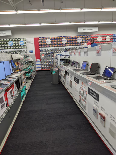 Office Supply Store «Staples», reviews and photos, 2850 NW Bucklin Hill Rd #101, Silverdale, WA 98383, USA