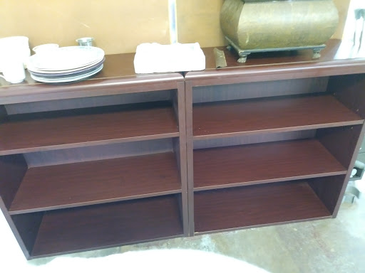 Home Goods Store «Paws & Claws Thrift Store», reviews and photos, 132 E Broad St, Groveland, FL 34736, USA