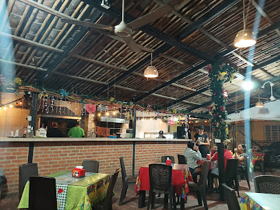 Asadero y Restaurante Mi Rey - # Esquina, Cl. 28, Tuluá, Valle del Cauca, Colombia