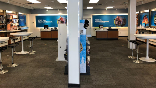 Cell Phone Store «AT&T», reviews and photos, 2020 W Brandon Blvd, Brandon, FL 33511, USA