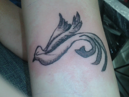 Find gem tattoo ideas for your next unique tattoo in Paris at Madhouse tattoo