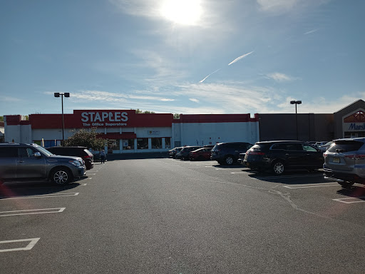 Office Supply Store «Staples», reviews and photos, 545 US-46, Totowa, NJ 07511, USA
