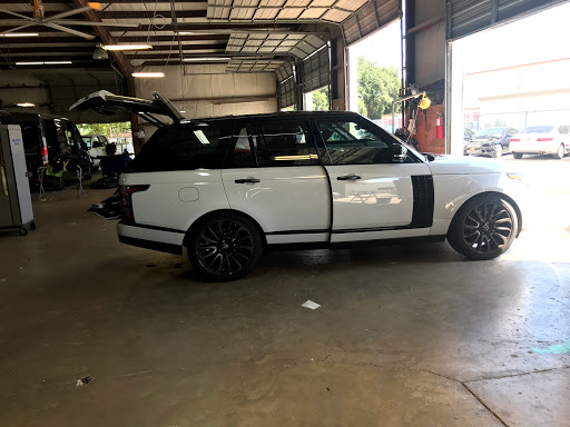 Auto Body Shop «Quality Auto Body», reviews and photos, 8131 N Lamar Blvd, Austin, TX 78753, USA