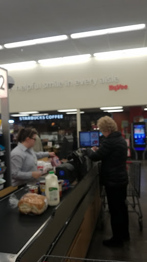 Supermarket «Hy-Vee», reviews and photos, 901 S 4th St, Clinton, IA 52732, USA