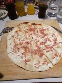 Tarte flambée du Restaurant de spécialités alsaciennes La Taverne du Vigneron à Guebwiller - n°10