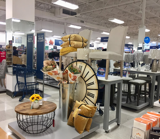 Department Store «Marshalls», reviews and photos, 275 Needham St, Newton, MA 02464, USA