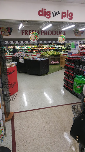 Grocery Store «Piggly Wiggly», reviews and photos, 18 Perry Morris Square, Milton, WV 25541, USA