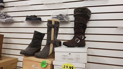 Shopping Mall «Bazaar El Royal Shopping Mall», reviews and photos, 2534 Royal Ln, Dallas, TX 75229, USA