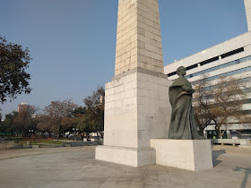 Obelisco Plaza Italia