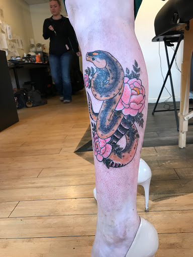 Tattoo Shop «4Points Body Gallery», reviews and photos, 4222 Nicollet Ave, Minneapolis, MN 55409, USA