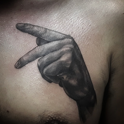 Tattoo Shop «The Electric Pen Tattoo Studio», reviews and photos, 10757 W Magnolia Blvd, North Hollywood, CA 91601, USA