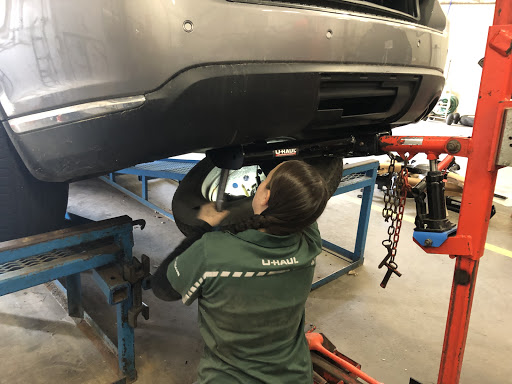 Truck Rental Agency «U-Haul Moving & Storage of Jeffersonville», reviews and photos, 365 Eastern Blvd, Jeffersonville, IN 47130, USA