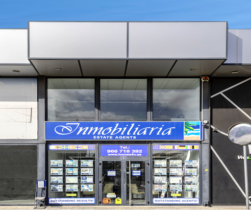 Inmobiliaria Estate Agents en Quesada