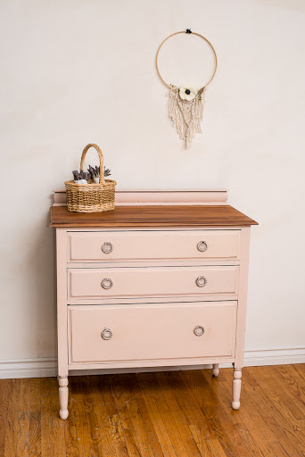 Used Furniture Store «knot too shabby», reviews and photos, 177 N Glendora Ave, Glendora, CA 91741, USA