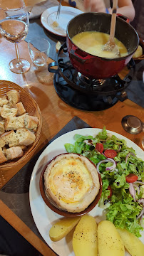 Plats et boissons du Restaurant de fondues Le Chalet Gourmand à Uvernet-Fours - n°16