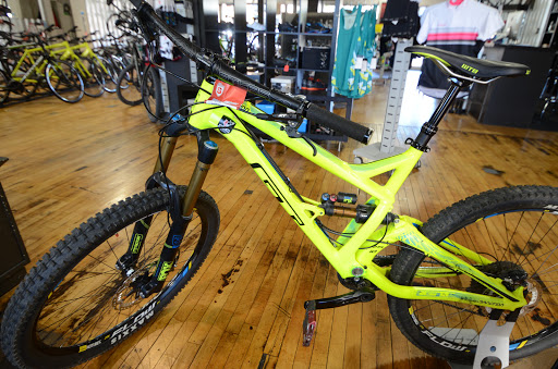 Bicycle Store «The Bike Hub», reviews and photos, 495 N Main St, Glen Ellyn, IL 60137, USA