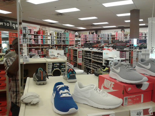 Shoe Store «Famous Footwear», reviews and photos, 1445 Dallas Hwy, Waxahachie, TX 75165, USA
