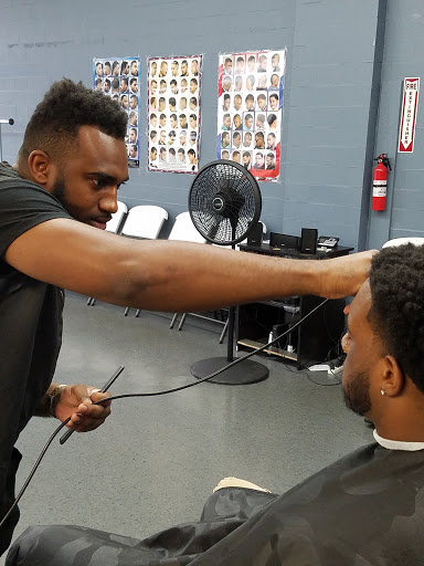 Barber Shop «Razor 1 Kutz Barbershop», reviews and photos, 7218 Montgomery Rd, Silverton, OH 45236, USA