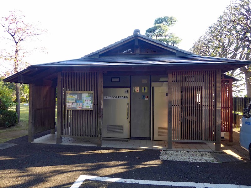 日本庭園等々力 公衆トイレ