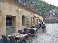 Atmosphère du Restaurant français Le Pot du Clape à Montreuil-sur-Mer - n°2