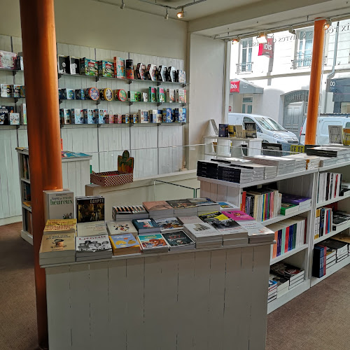 Librairie Sevezen à Levallois-Perret