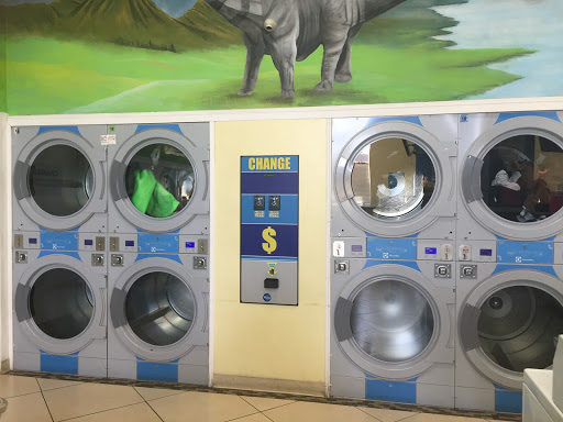 Laundromat «Three Kids Laundromat», reviews and photos, 2745 W Manchester Blvd, Inglewood, CA 90305, USA