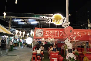 Chiang Mai University Night Market image