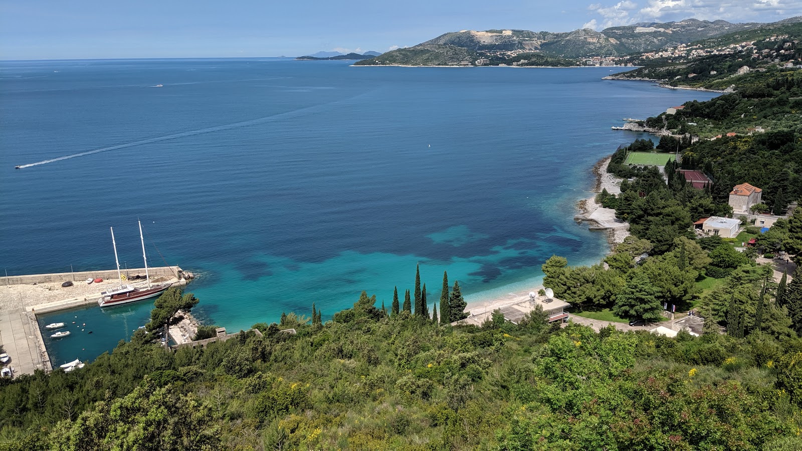 Foto di Bucanj beach con molto pulita livello di pulizia