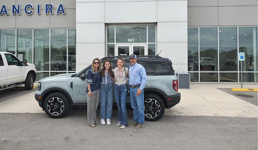 Ford Dealer «Ancira Ford», reviews and photos, 501 10th St, Floresville, TX 78114, USA