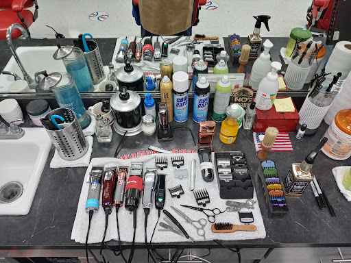 Barber Shop «Palm Harbor Barber Shop», reviews and photos, 1122 Florida Ave, Palm Harbor, FL 34683, USA