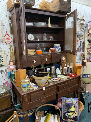 Antique Store «Treasures At Century Plaza», reviews and photos, 3702 Century Dr, Fort Smith, AR 72903, USA