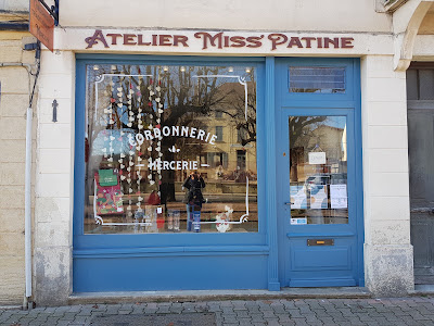 ATELIER MISS'PATINE | cordonnerie, mercerie, maroquinerie, création en cuir By Miss'Patine à Charlieu