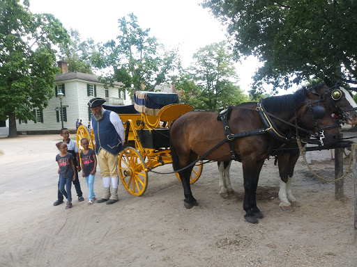 Colonial Williamsburg bus drop-off/pick-up