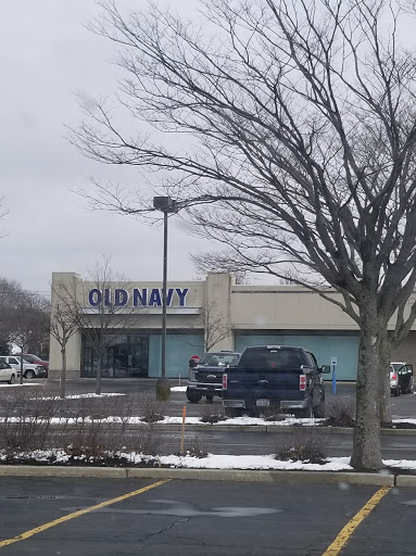 Shopping Mall «Sayville Plaza», reviews and photos, Sunrise Hwy, Sayville, NY 11782, USA