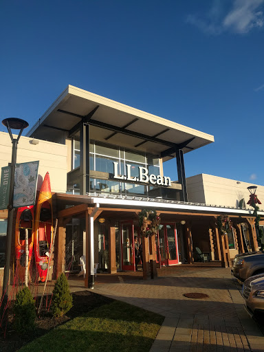 Clothing Store «L.L. Bean», reviews and photos, 6 Wayside Rd, Burlington, MA 01803, USA