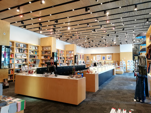 Gift Shop «SFMOMA Museum Store», reviews and photos, 151 3rd St, San Francisco, CA 94103, USA