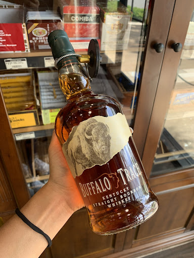 Liquor Store «Plaza Liquors», reviews and photos, 8739 International Dr, Orlando, FL 32819, USA