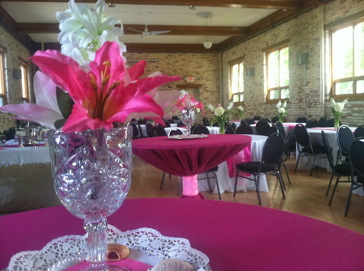 Wedding Venue «Seven Steps Up Live Music & Event Venue», reviews and photos, 116 S Jackson St, Spring Lake, MI 49456, USA