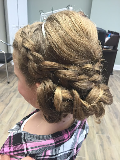 Hair Salon «Chic Concepts Salon», reviews and photos, 607 Irving Park Rd, Roselle, IL 60172, USA