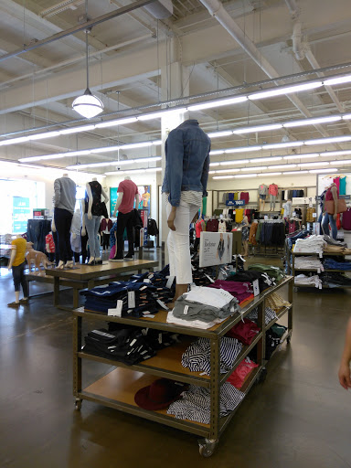 Clothing Store «Old Navy», reviews and photos, 20505 S Dixie Hwy, Cutler Bay, FL 33189, USA