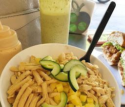 Kiwi Insurgentes photo