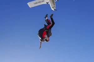 Commando Skydivers image