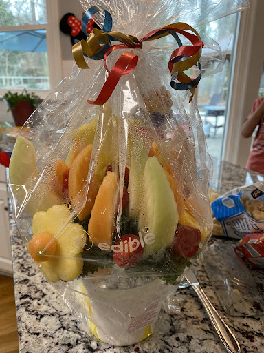 Gift Shop «Edible Arrangements - Brookwood Marketplace, Suwanee, GA», reviews and photos, 2631 Peachtree Pkwy Suite 535, Suwanee, GA 30024, USA
