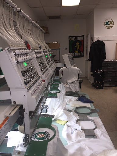 Custom T-shirt Store «Capital Custom T-Shirts Plus», reviews and photos, 13637 Dumfries Rd, Manassas, VA 20112, USA