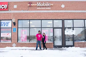 T-Mobile Authorized Retailer image