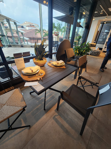 Furniture Store «Crate and Barrel», reviews and photos, 358 San Lorenzo Ave, Coral Gables, FL 33146, USA