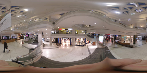 Shoe Store «Champs Sports», reviews and photos, 5 Woodfield Mall D-101, Schaumburg, IL 60173, USA